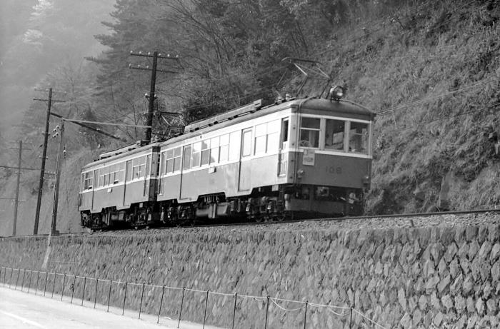 箱根登山鉄道１０３+１１１箱根湯本